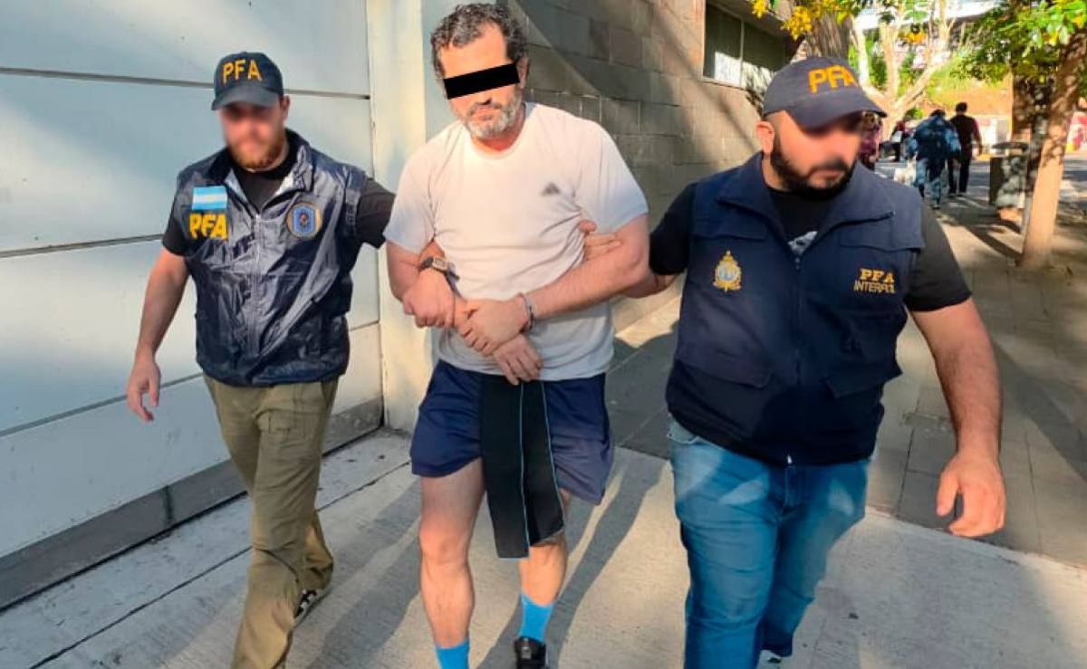Detienen-en-Argentina-al-contraalmirante-Fernando-Farias-buscado-por-el-huachicol-fiscal