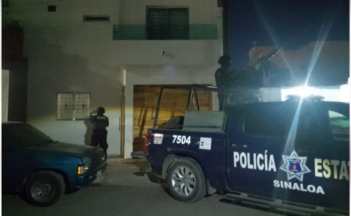 Aseguran-arsenal-en-vivienda-del-fraccionamiento-Santa-Fe-Culiacan
