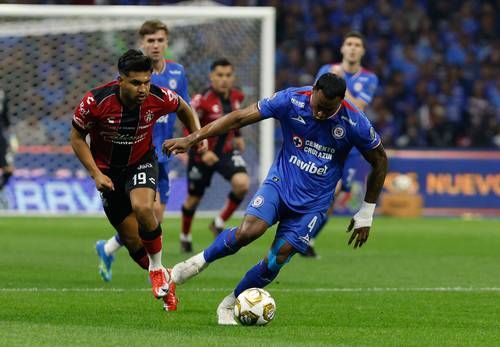 Cruz-Azul-avanza-a-semifinales-tras-vencer-1-0-al-Atlas-4-2-global