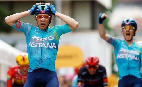 Thomas-Silva-hace-historia-uruguayo-gana-la-etapa-2-y-se-viste-de-maglia-rosa-en-el-Giro-2026