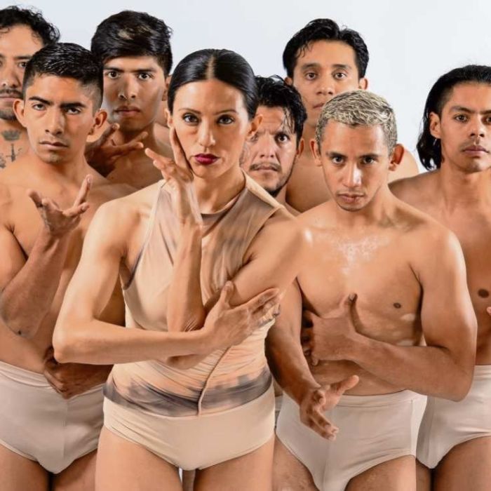 Oscar-Ruvalcaba-lleva-la-astrologia-a-la-danza-con-Heroes-y-leyendas