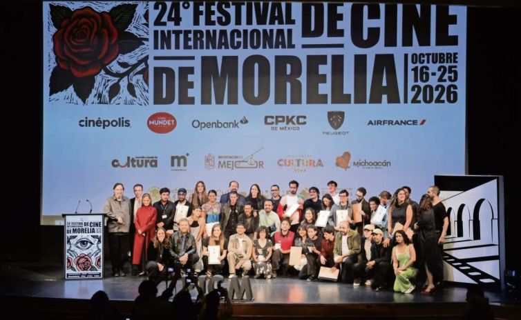 6-meses-en-el-edificio-rosa-con-azul-triunfa-en-el-festival-de-cine-de-morelia
