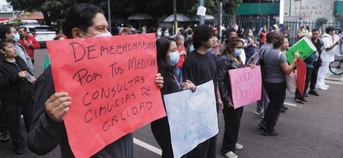 trabajadores-del-imss-protestan-en-18-estados-por-aumento-salarial-e-insumos-medicos